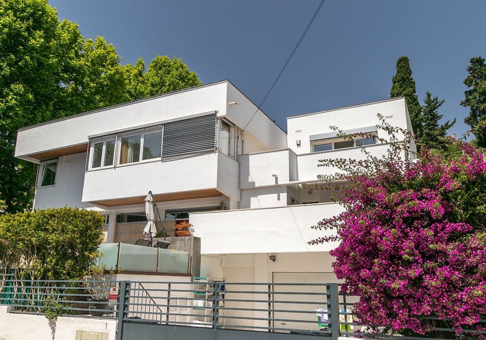 3f2bb625-155b-4054-b999-51b60053c61f