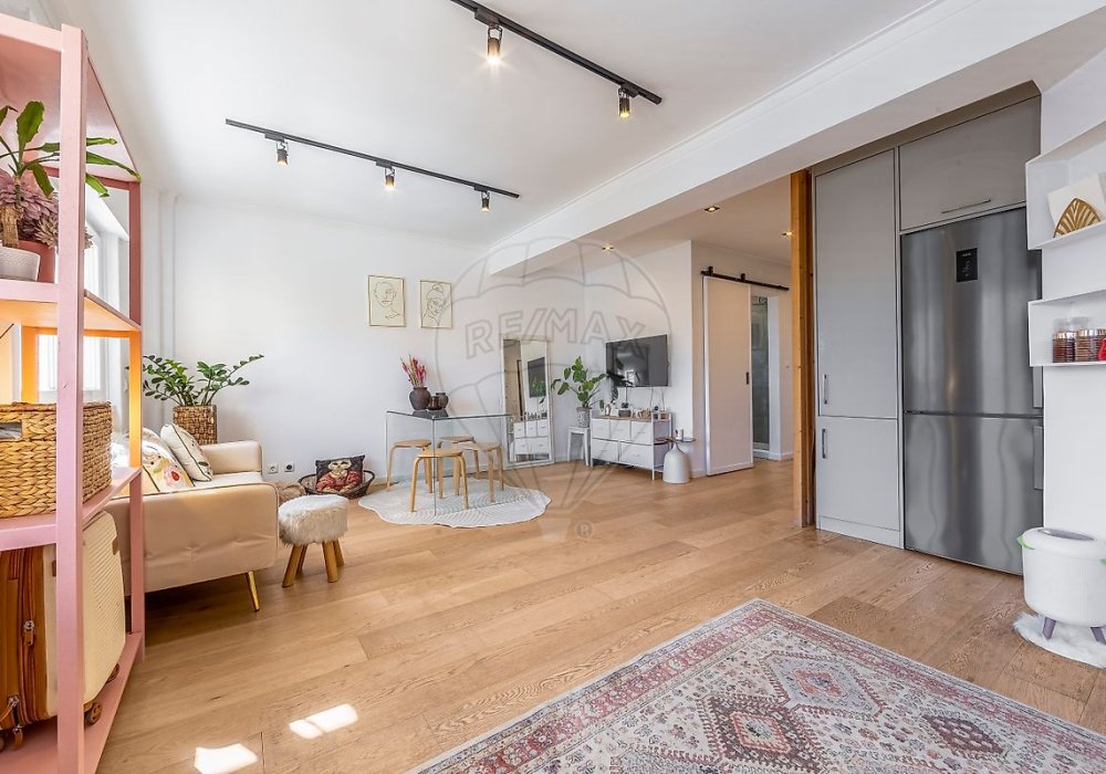 9f551ac4-ab86-42b5-ac21-59352812cf24